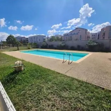 Le Courvoisy, Avec Piscine, Pres Groupama Stadium Et Salle Arena * Meyzieu
